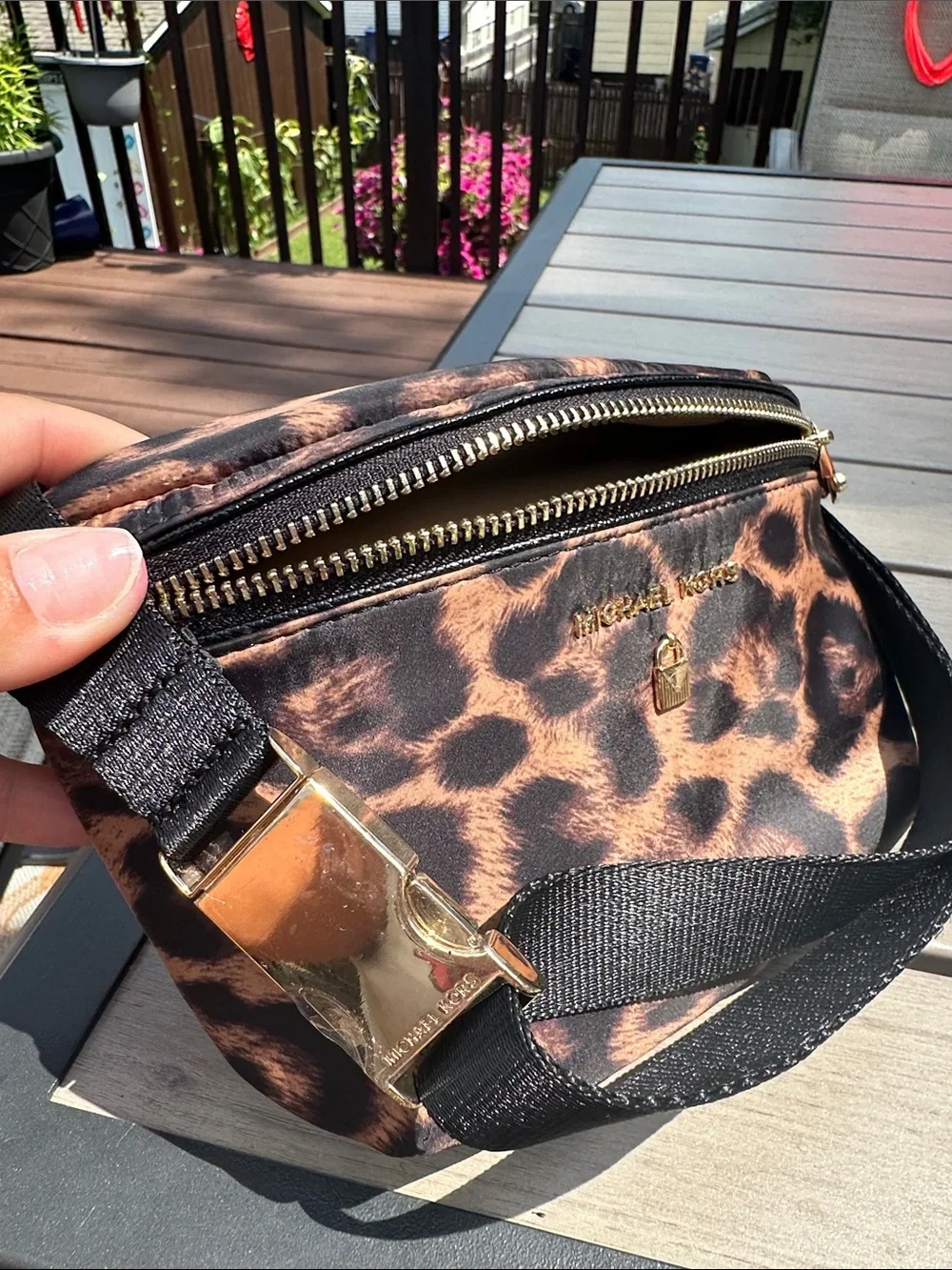 Michael Kors compact michael